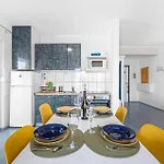 In With Kitchen Apartman Pirovac