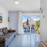 Apartman In With Kitchen *