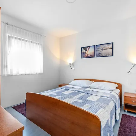 In With Kitchen * Pirovac