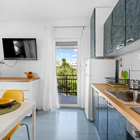 In With Kitchen *