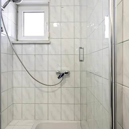 Apartament In With Kitchen Pirovac