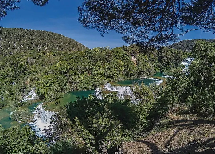 In With Kitchen アパート *